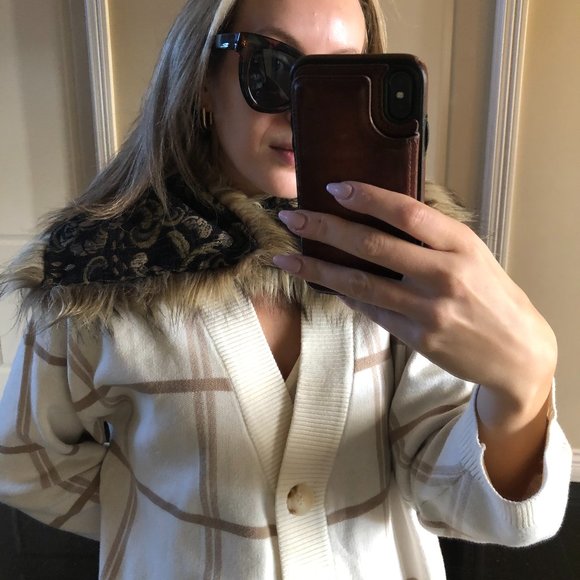 Club Monaco Fur Collar Scarf - Picture 2 of 8